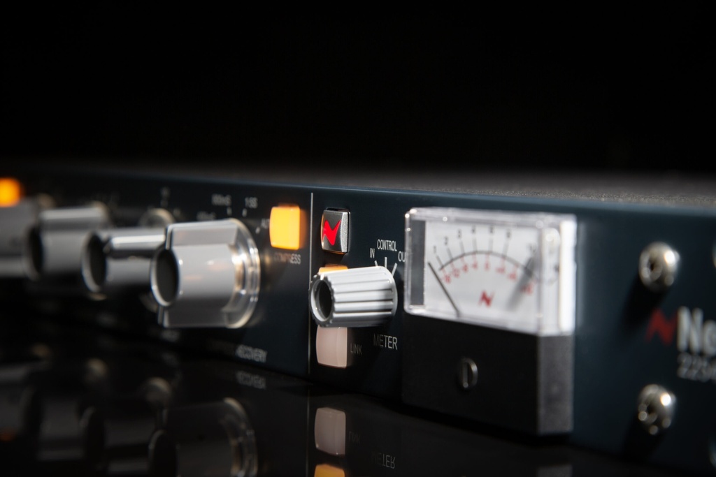 AMS Neve 2254/R Product View